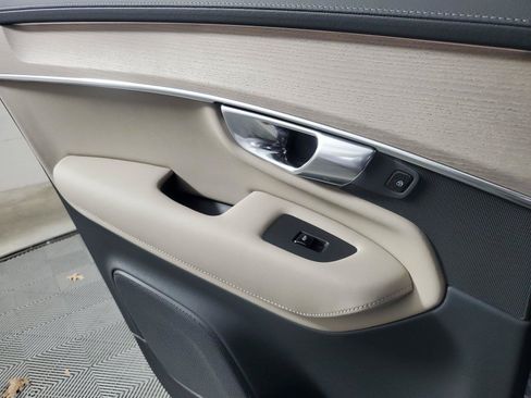 Certified 2026 Volvo XC90 B6 Plus w/ Protection Package Premier AWD/4WD image 19