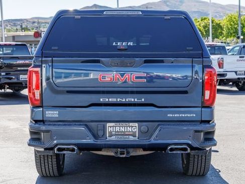 Certified 2022 GMC Sierra 1500 Denali w/ Technology Package AWD/4WD image 4