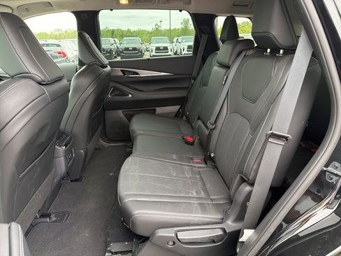 Used 2026 INFINITI QX60 Luxe w/ Family Package AWD/4WD image 10