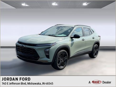 Used 2025 Chevrolet Trax ACTIV w/ Driver Confidence Package image 1