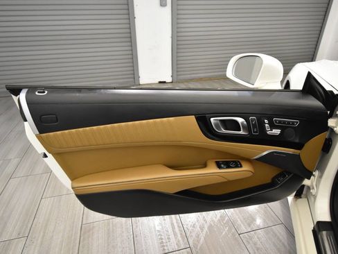 Used 2015 Mercedes-Benz SL 400 image 12