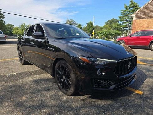 Used 2019 Maserati Levante AWD/4WD image 2