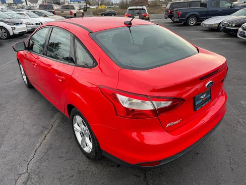 Used 2014 Ford Focus SE w/ SE Winter Package image 32