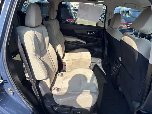 Used 2023 Subaru Ascent Premium w/ Convenience Package AWD/4WD image 11