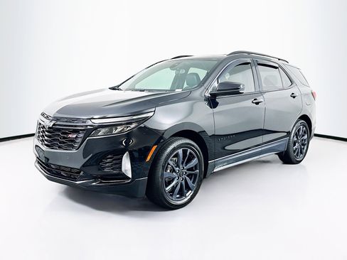 Used 2024 Chevrolet Equinox RS image 3
