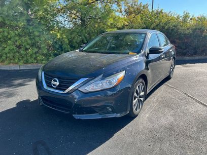 Used 2016 Nissan Altima 2.5 SL w/ Moonroof Package