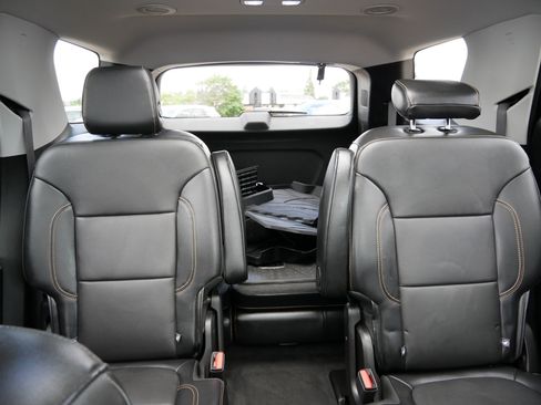 Used 2018 Chevrolet Traverse Premier AWD/4WD image 13