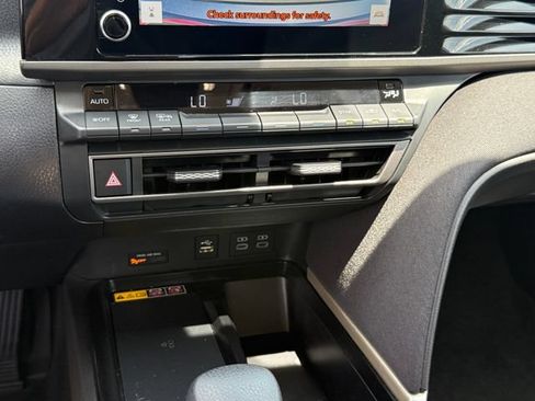 Used 2025 Toyota Camry LE FWD image 22