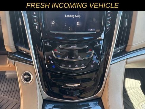 Used 2018 Cadillac Escalade Platinum image 19