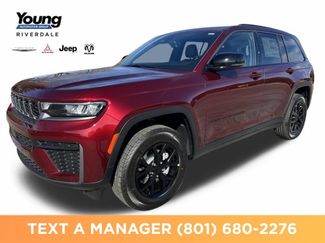 New 2026 Jeep Grand Cherokee Altitude AWD/4WD 360° Tour