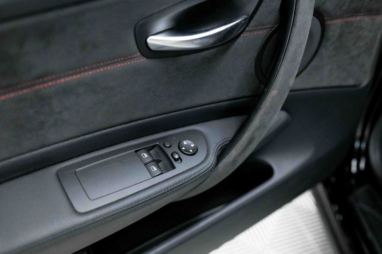 Used 2011 BMW 1 Series M RWD image 34