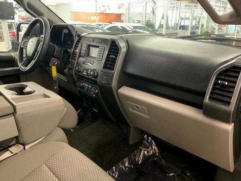 Used 2017 Ford F150 XLT image 8