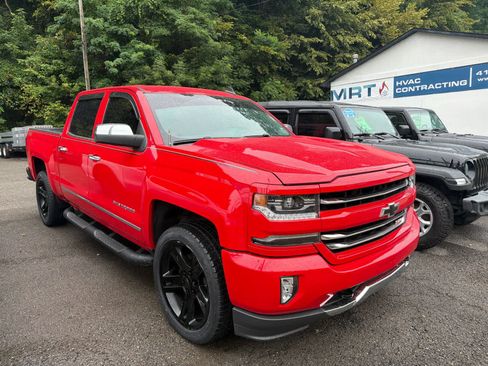 Used 2018 Chevrolet Silverado 1500 LTZ Z71 w/ LPO, Black Pack AWD/4WD image 3