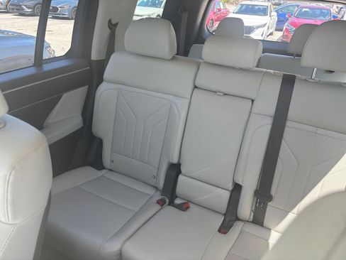 Used 2025 Hyundai Santa Fe SEL AWD/4WD image 43