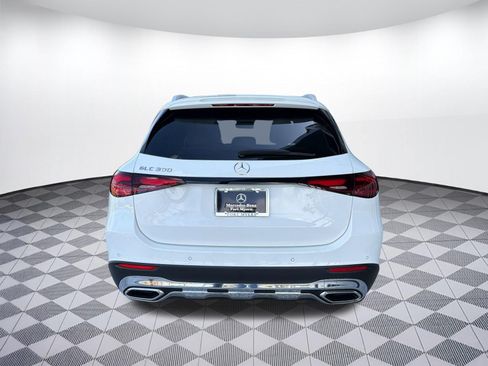 Used 2026 Mercedes-Benz GLC 300 image 10