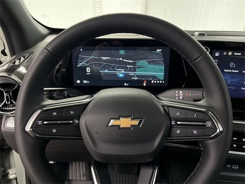 New 2026 Chevrolet Equinox LT w/ Convenience Package II image 11