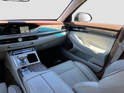 Used 2020 Genesis G90 3.3T Premium RWD image 24