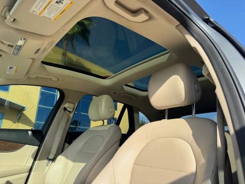 Used 2020 Mercedes-Benz GLC 300 GLC 300 image 17