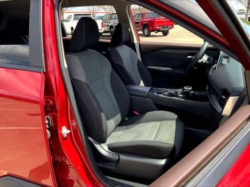 Used 2023 Nissan Rogue SV AWD/4WD image 9