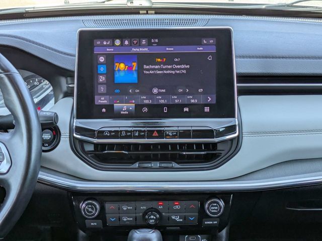 Used 2022 Jeep Compass Limited AWD/4WD image 18