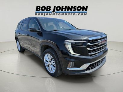 Used 2025 GMC Acadia Elevation w/ Elevation Premium Package
