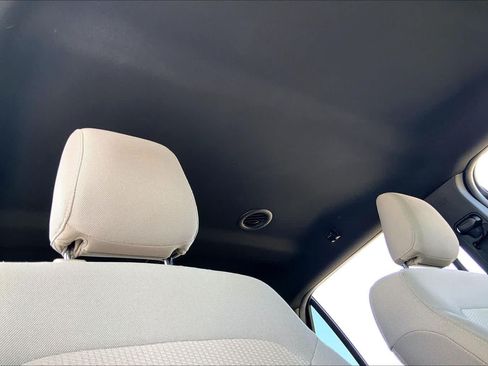 Used 2019 Ford Explorer XLT w/ Equipment Group 201A FWD image 14
