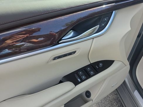 Used 2017 Cadillac XTS Luxury w/ Driver Awareness Package FWD image 21