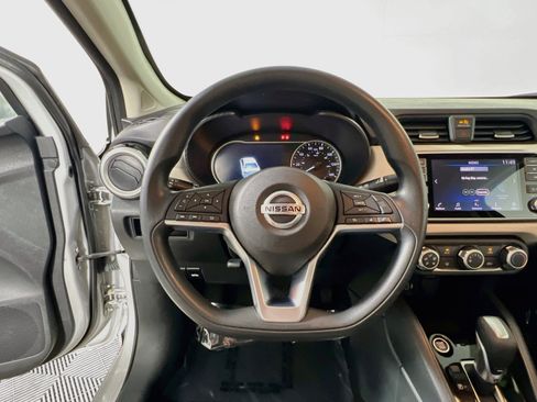 Used 2021 Nissan Versa SV FWD image 18