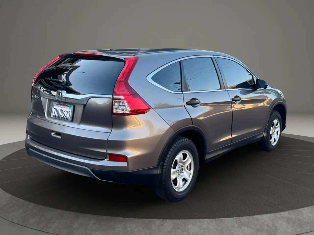 Used 2015 Honda CR-V LX image 3