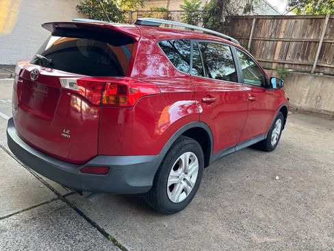 Used 2014 Toyota RAV4 LE AWD/4WD image 5