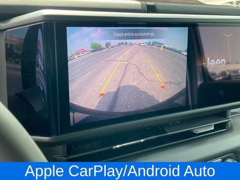 Used 2024 Jeep Wrangler Unlimited Sahara image 13