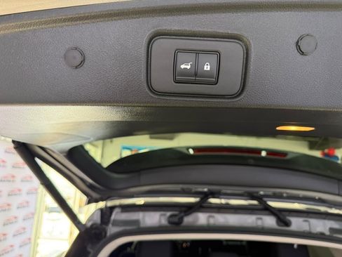 Used 2026 Nissan Pathfinder SV FWD image 47