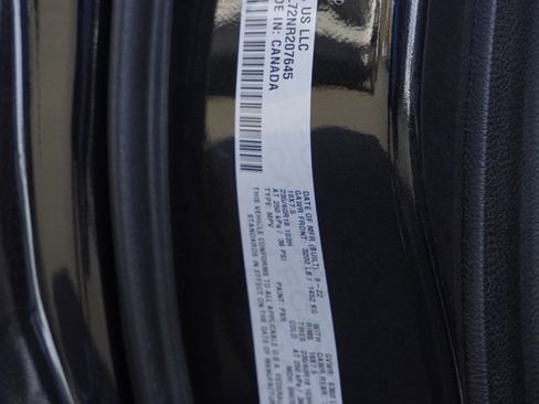 Used 2022 Chrysler Pacifica Touring-L w/ Uconnect Theater Family Group FWD image 30