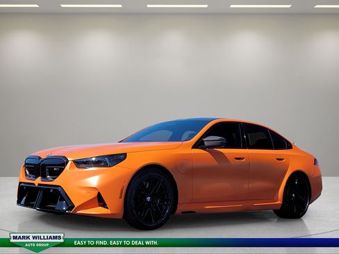 Used 2026 BMW M5 w/ Carbon Package AWD/4WD image 8