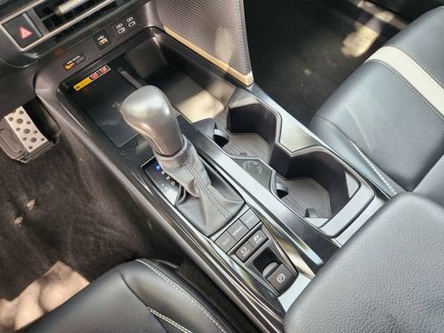 Used 2025 Toyota Camry SE FWD image 18