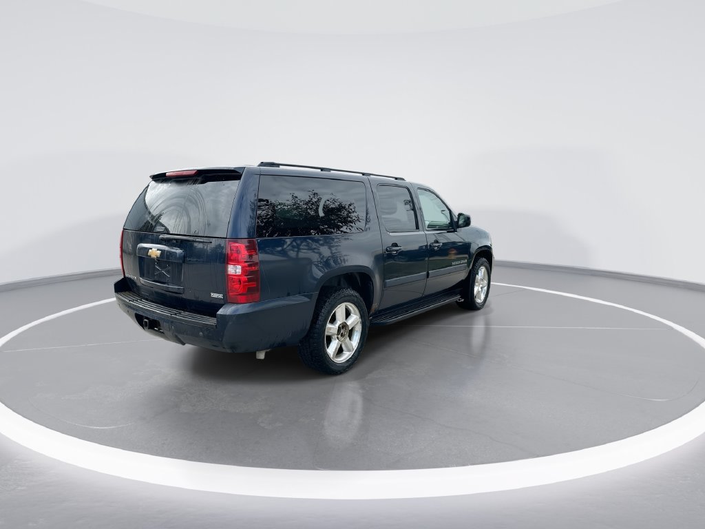 Used 2007 Chevrolet Suburban LTZ w/ LTZ Preferred Equipment Group AWD/4WD image 8