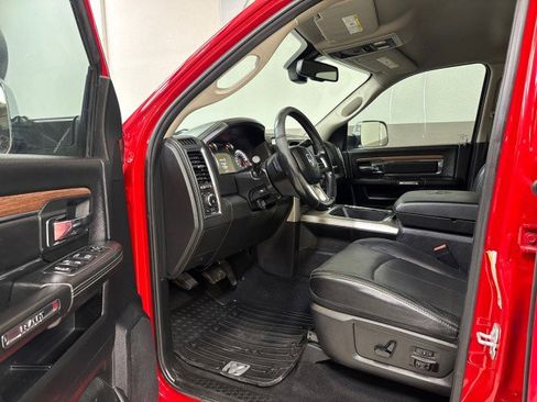 Used 2018 RAM 2500 Laramie w/ Convenience Group image 12