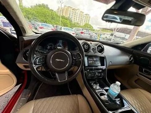 Used 2016 Jaguar XJ L Portfolio RWD image 5
