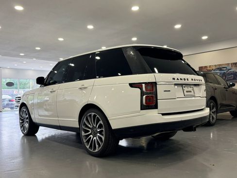 Used 2018 Land Rover Range Rover HSE image 4