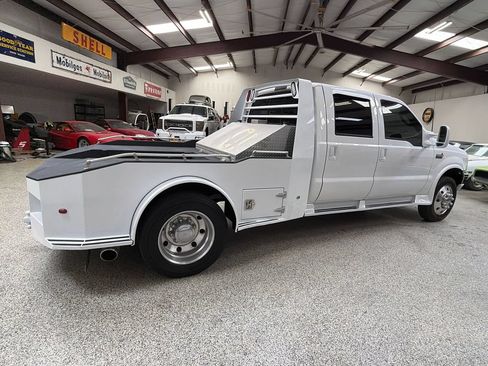 Used 2003 Ford F450 Lariat RWD image 9
