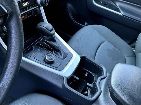 Used 2025 Toyota RAV4 XLE image 16