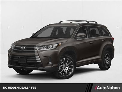 Used 2017 Toyota Highlander SE