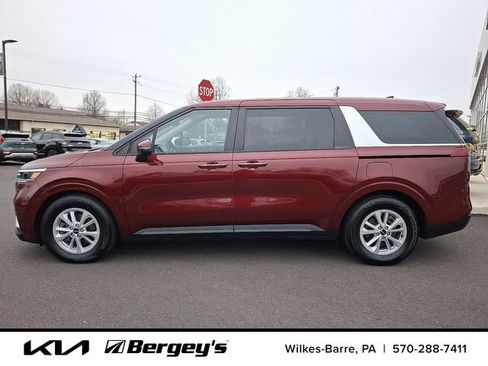 Certified 2023 Kia Carnival LX image 8