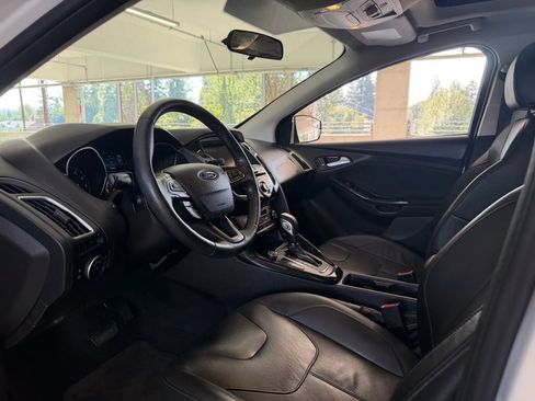 Used 2015 Ford Focus Titanium FWD image 16