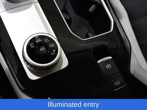 New 2026 Mitsubishi Outlander SE image 25