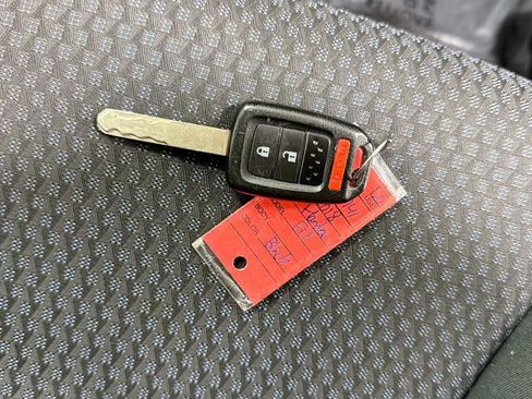 Used 2018 Honda Fit LX image 30