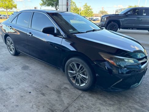 Used 2017 Toyota Camry SE FWD image 10