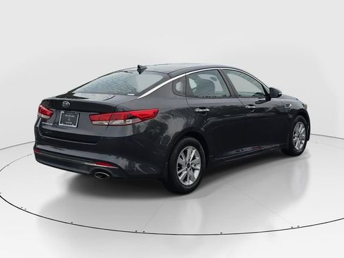 Used 2017 Kia Optima LX FWD image 5