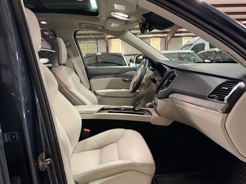 Used 2025 Volvo XC90 B6 Plus w/ Protection Package Premier AWD/4WD image 11