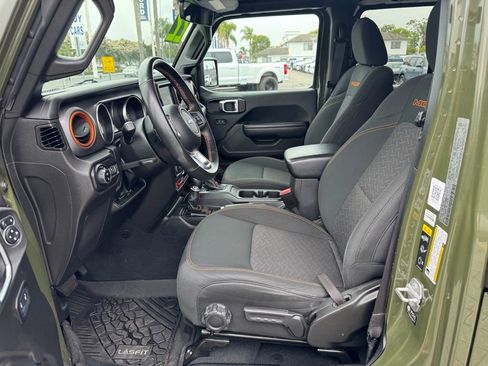 Used 2022 Jeep Gladiator Mojave AWD/4WD image 17